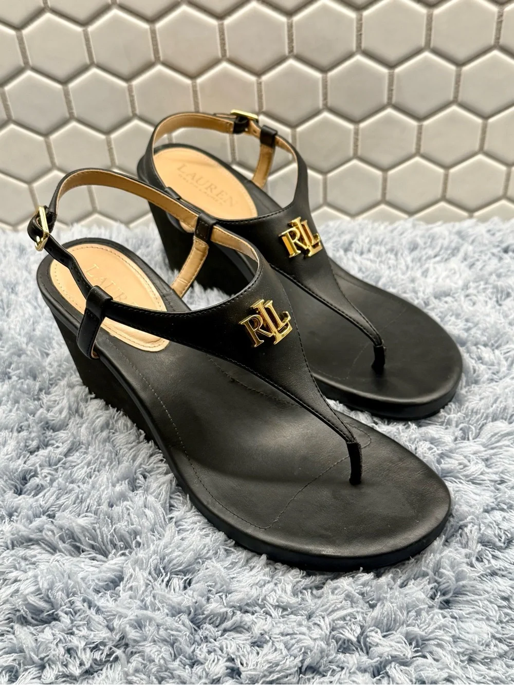 Ralph Lauren Woman’s Black Jeannie Wedge Thong Sandal 3inch heel size 8.5